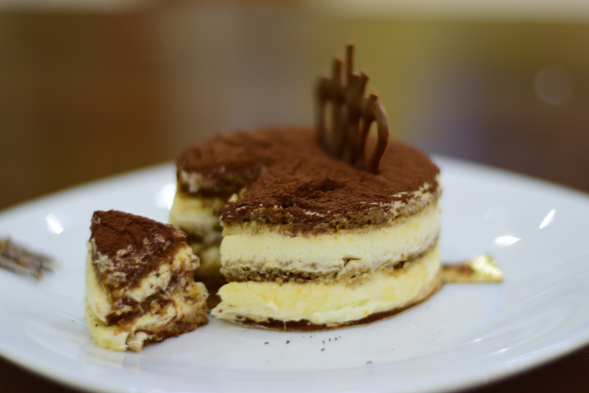 Il tiramisù: dispute regionali sull’origine della ricetta e come realizzarla a casa