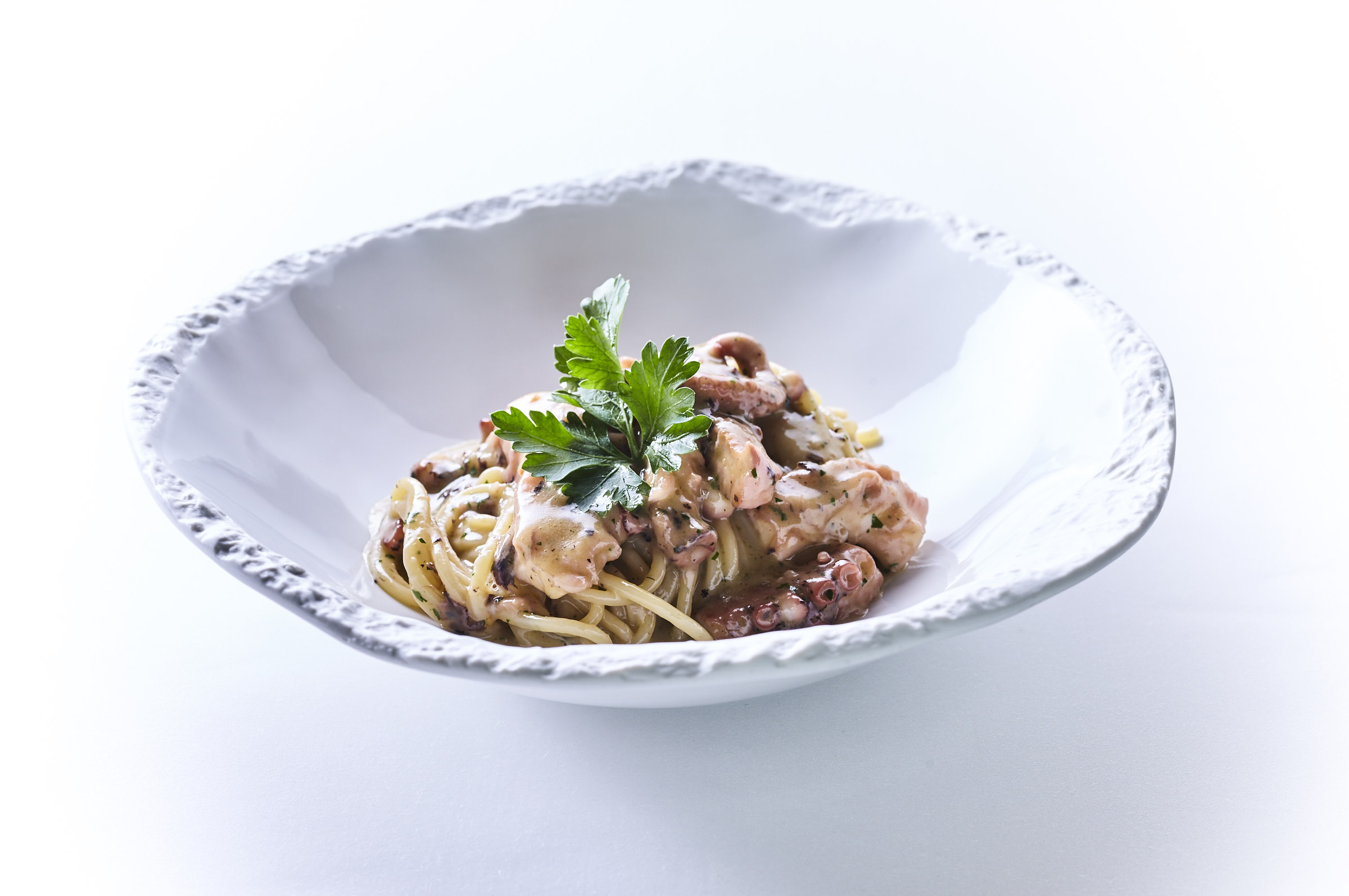 Spaghettoni aglio, olio, peperoncini e polpo