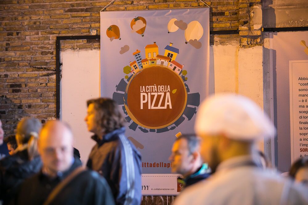 30 maestri pizzaioli chiamati a raccolta a Milano, forni accesi per La Città della pizza