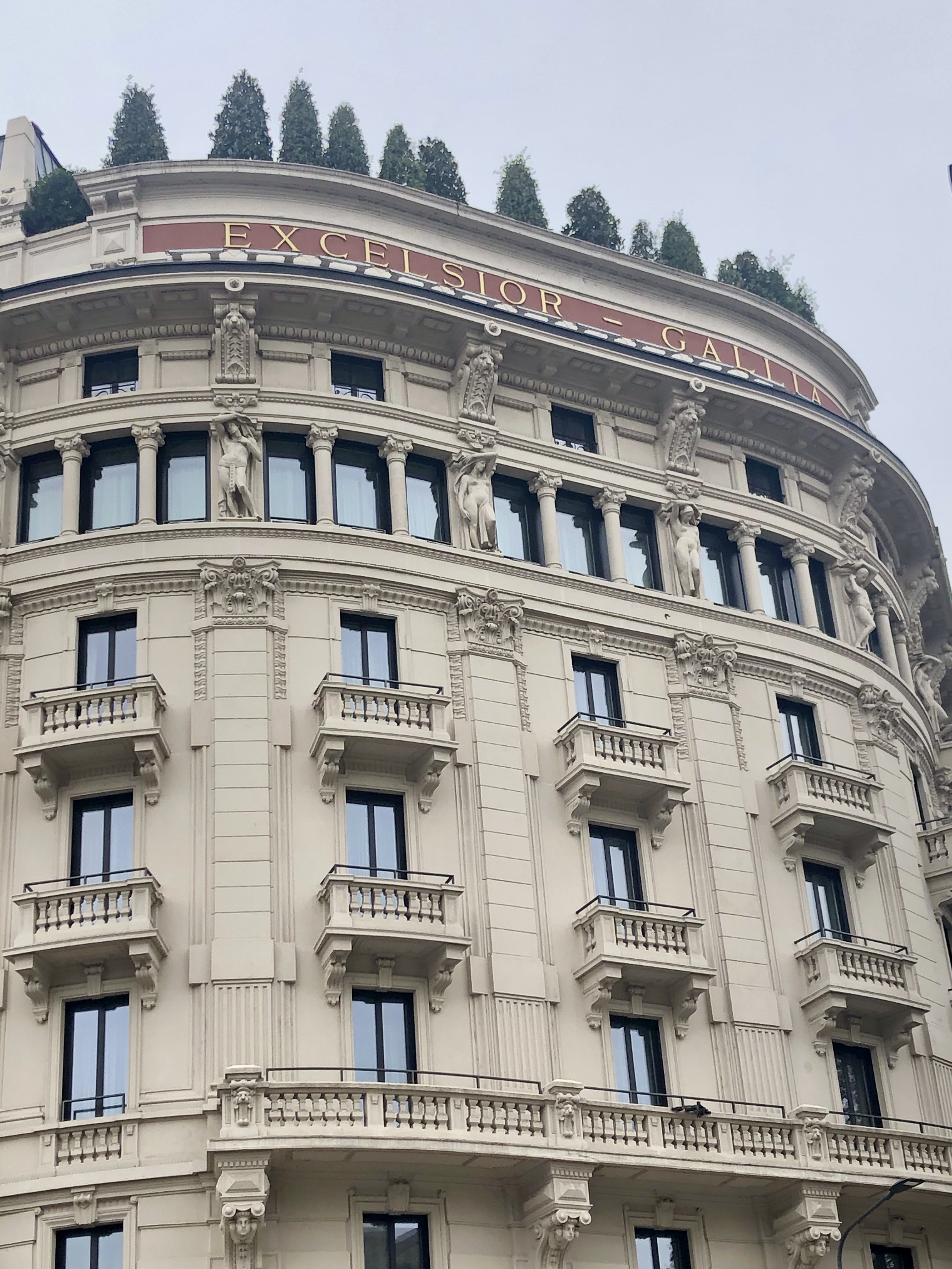 Terrazza Gallia: al settimo piano dell’hotel di Milano si celebra l’italianità intera a tavola